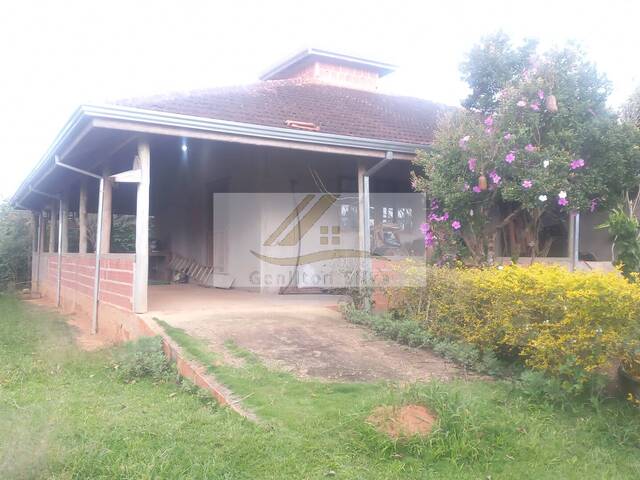Venda em centro - Ibiúna
